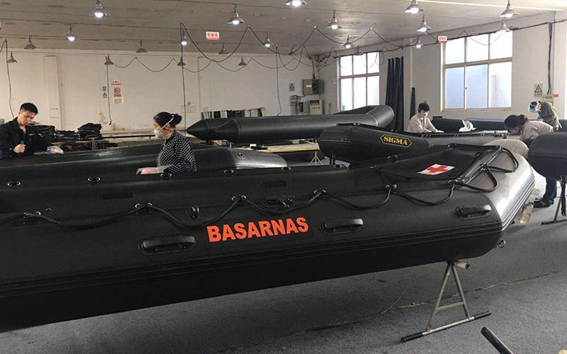 Rescue inflatable boat