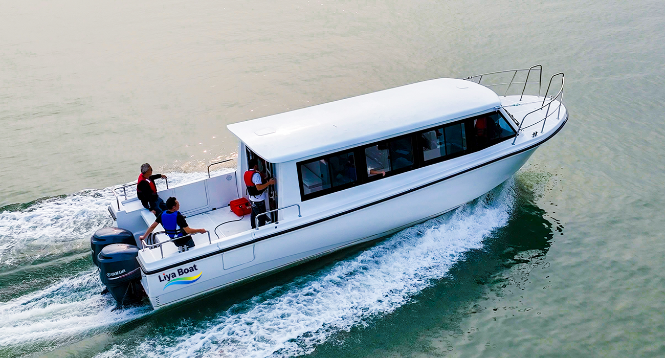 Liya 37ft Fiberglass Passenger Ferry Boat with 30 Seats,22 Capacity,300-600HP