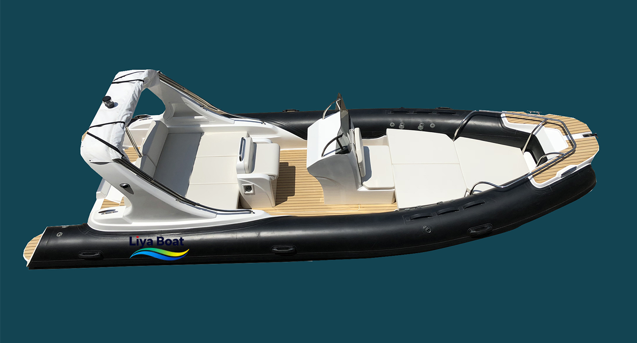 Center console with steering and storage on Liya RIB