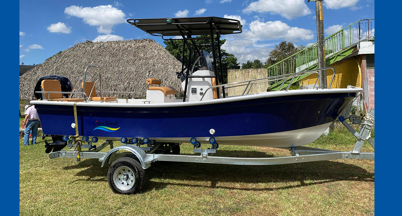 Liya 19FT Center Console FRP Panga Fishing Boat,CE Certified,for 8 Persons