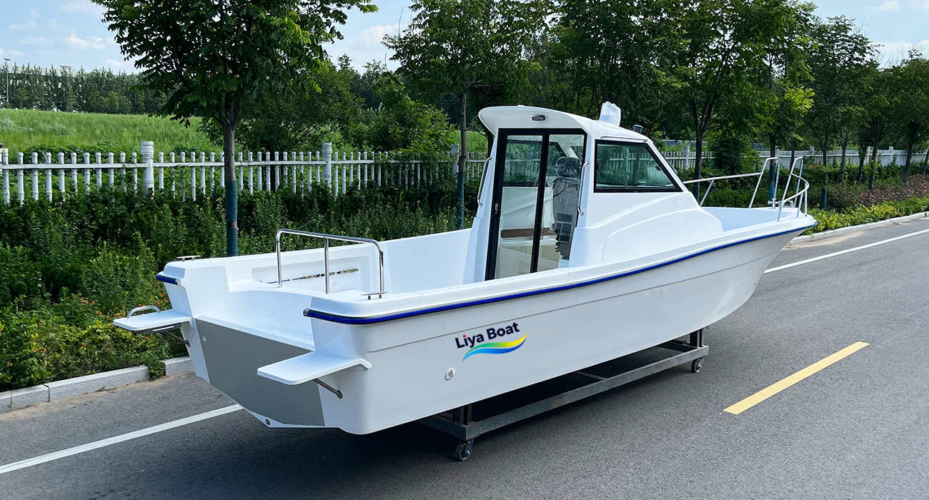 Liya 30ft Fiberglass Cabin Fishing Boat for 9 People,300-400HP,500L Fuel Tank