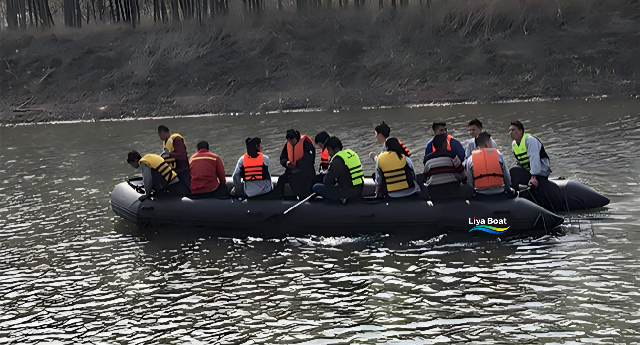 Liya heavy-duty inflatable boat series ranging from compact 3m to large 8m models. 