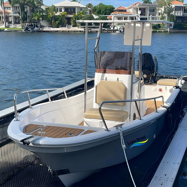 8 Reasons to Purchase a Center Console Boat