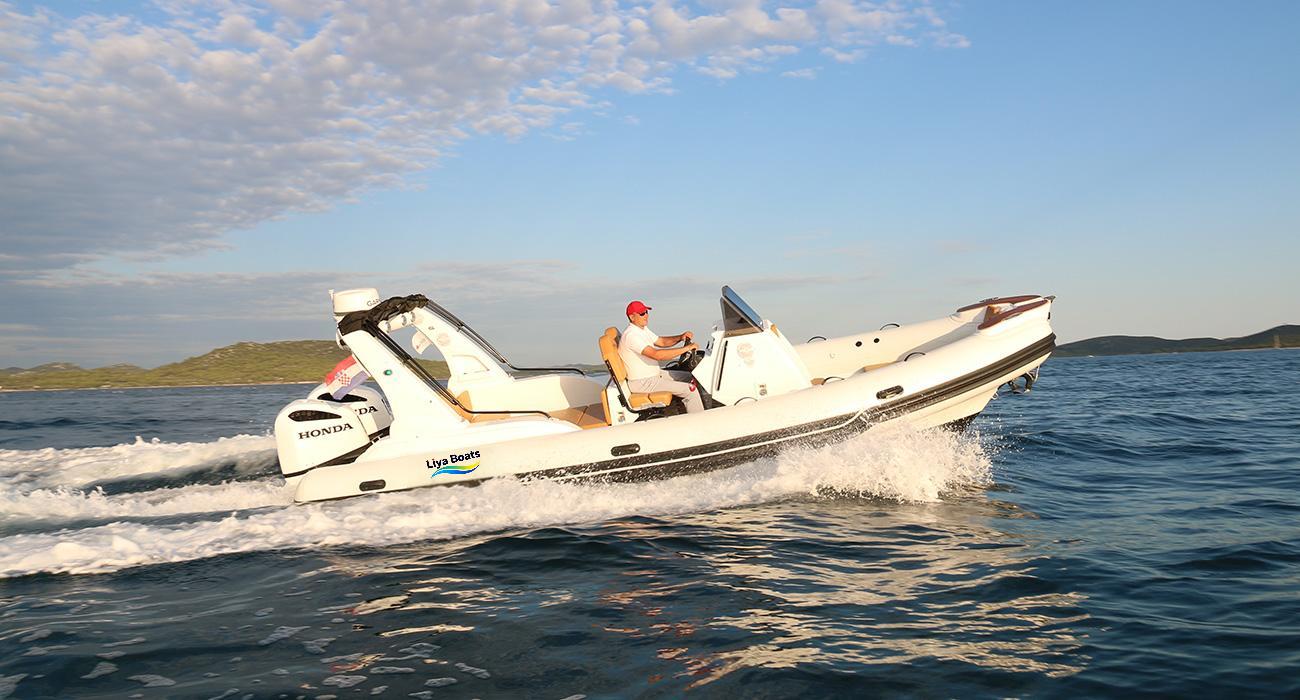 Liya 7.5m (25ft) Rigid Inflatable Boat (RIB) for 16 Persons - Leisure & Fishing